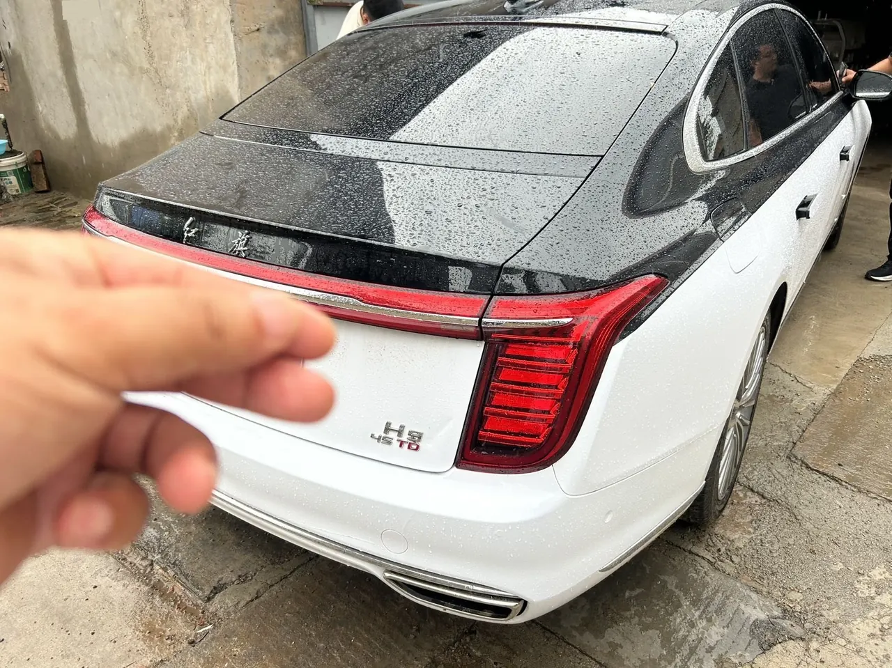 HongQi 2023 H9 48V 2.0T Zhilian Qi Chang Edition Automatic Gear 7
