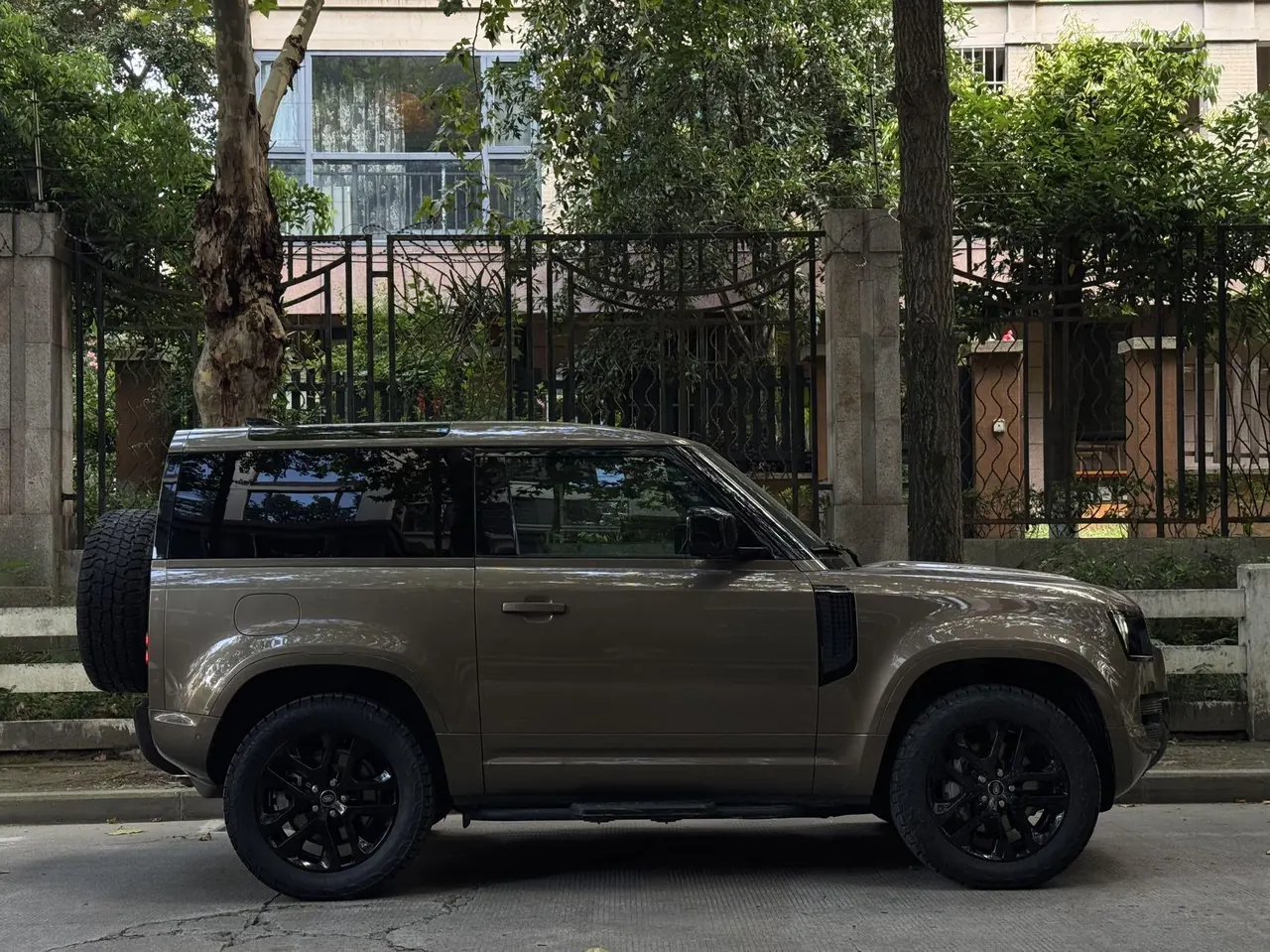 Land Rover Guard (Imported) 2022 Guard 90 48V 3.0T P400 XS Automatic Gear 3