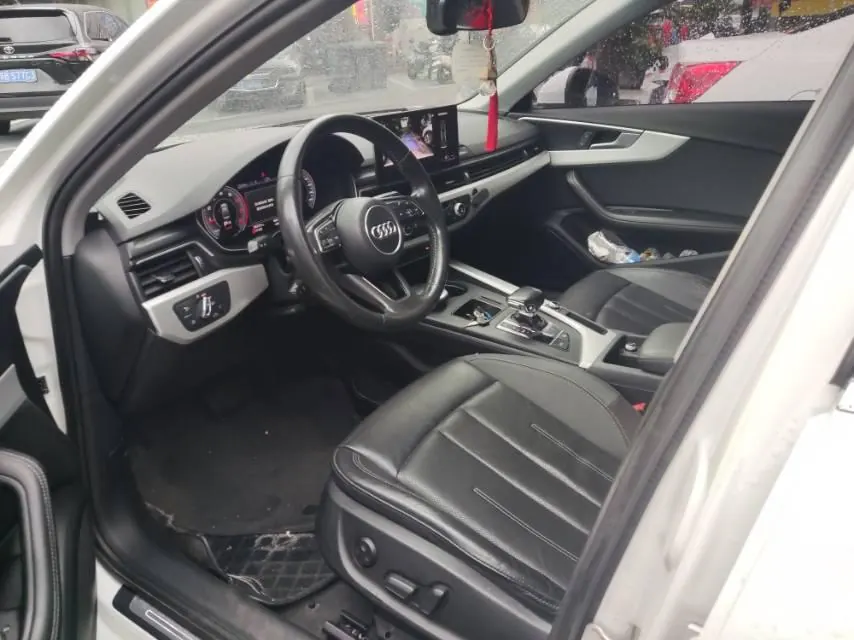 Audi 2020 A4L 2.0TFSI 40TFSI Fashion Elegant Automatic 3