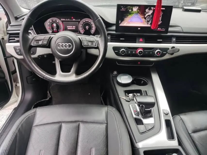 Audi 2020 A4L 2.0TFSI 40TFSI Fashion Elegant Automatic 5