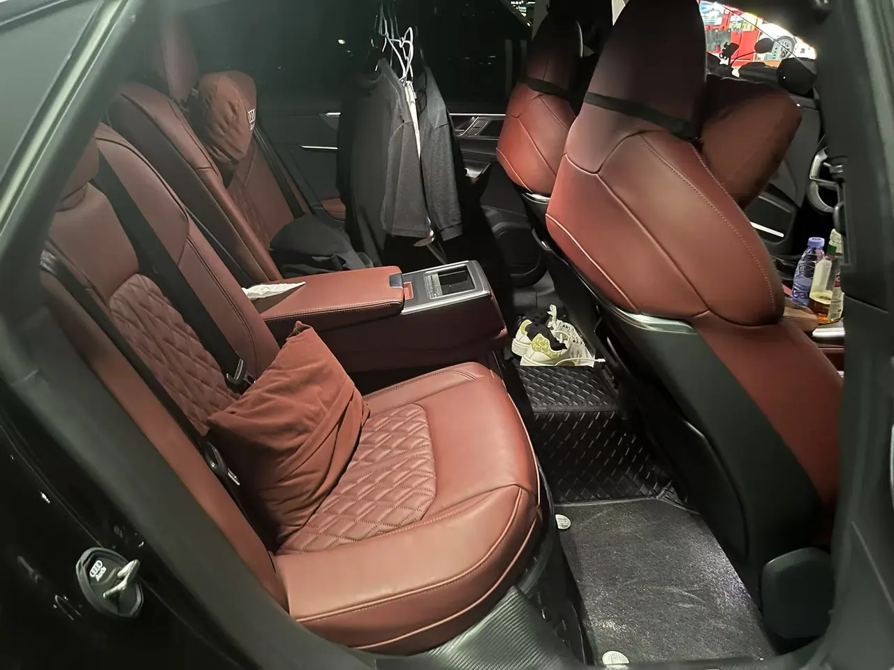 Audi 2024 A7L 2.0TFSI 45TFSI Quattro Black Samurai Edition Automatic Gear 3