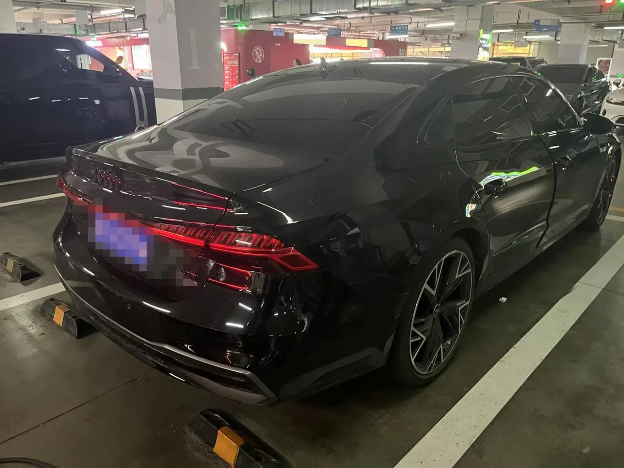 Audi 2024 A7L 2.0TFSI 45TFSI Quattro Black Samurai Edition Automatic Gear 6