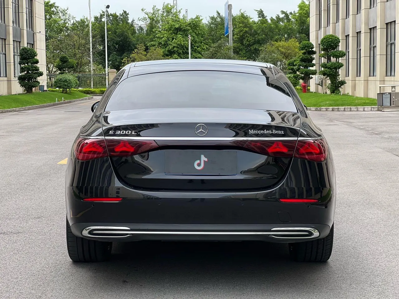Mercedes Benz E-Class New Energy 2024 E 350 e L 2.0T Sports Automatic 4
