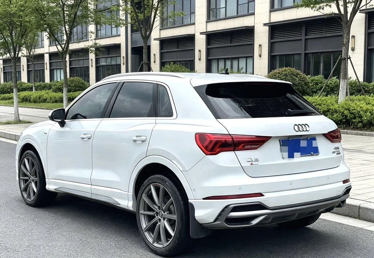 Audi 2021 Q3 2.0TFSI 45TFSI Quattro Deluxe Dynamic Automatic 2
