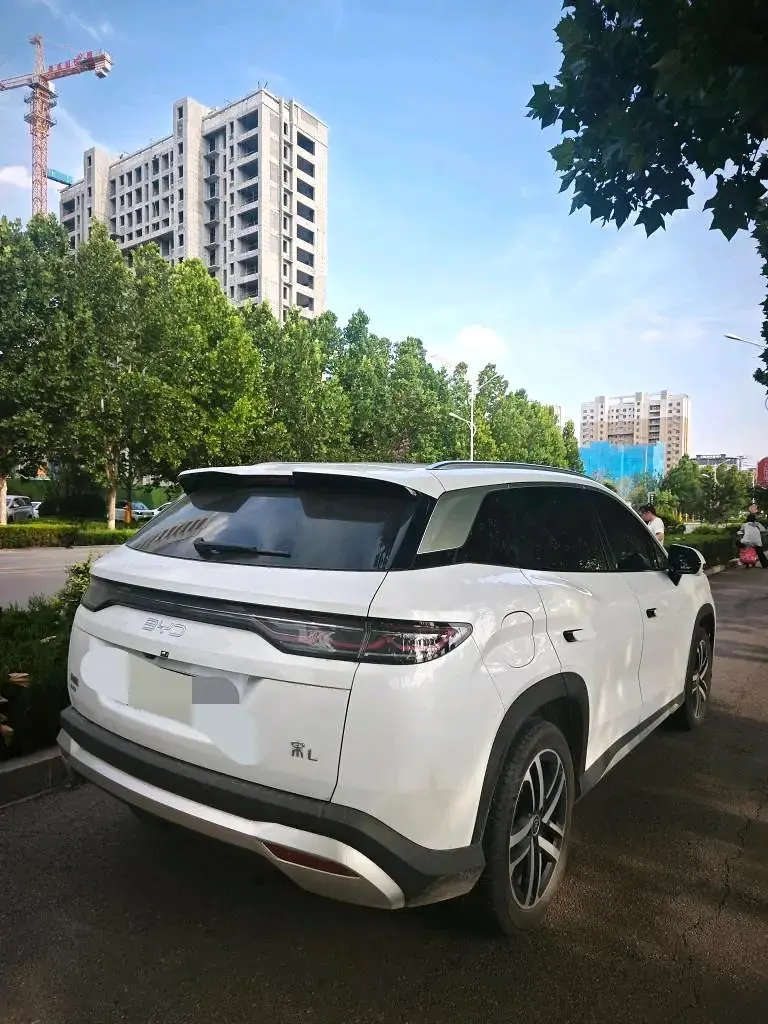 BYD 2024 Song L DM-i 1.5 Stepless 112km Exceed Automatic Transmission 4