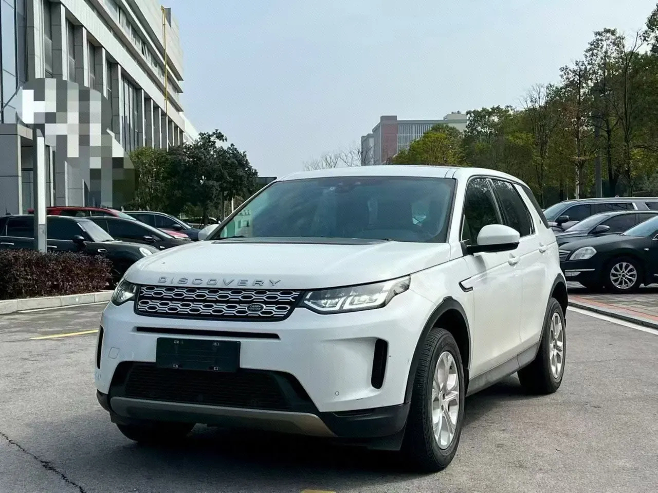 打开图片灯箱:Land Rover 2020 Discovery Sports Edition 48V 2.0T 200PS Home Edition Automatic Gear