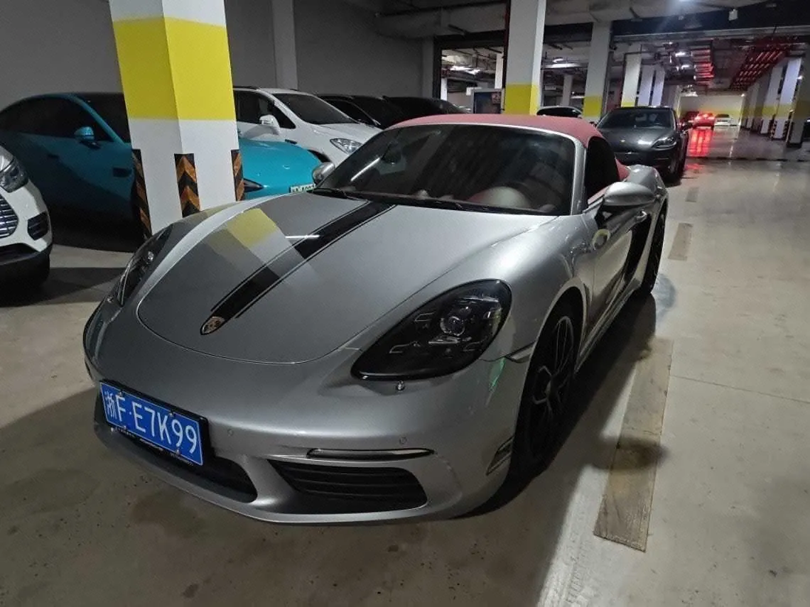 Open image lightbox: Porsche 718 (Imported) 2023 718 Boxter 2.0T Style Edition Automatic