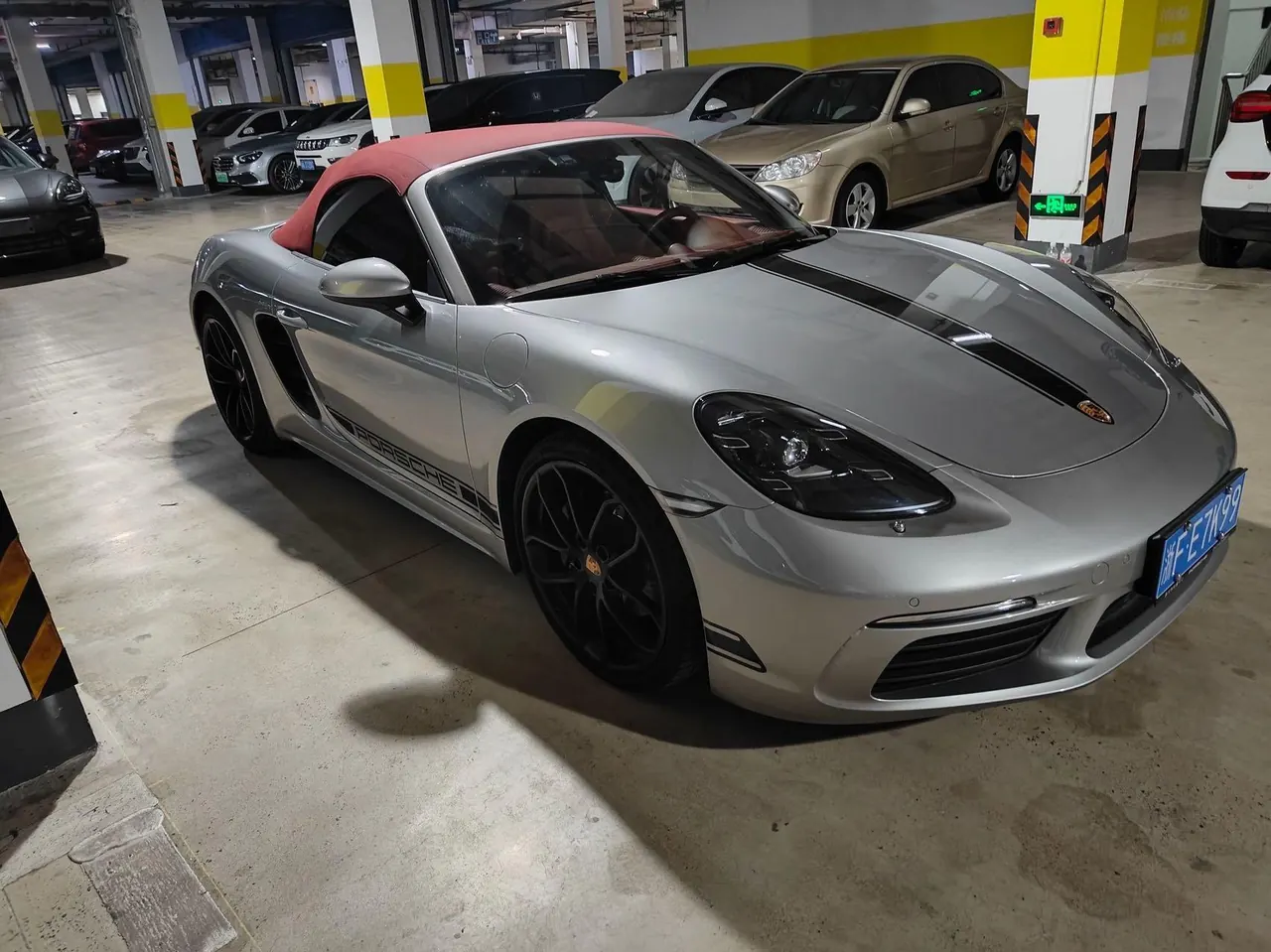 Porsche 718 (Imported) 2023 718 Boxter 2.0T Style Edition Automatic 2