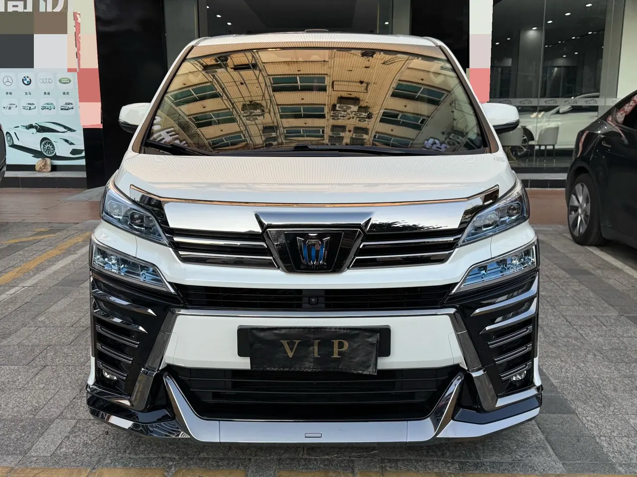 Toyota Wilfa (Imported) 2021 Wilfa 2.5 Stepless Crown HV Distinguished Edition Automatic Gear 2