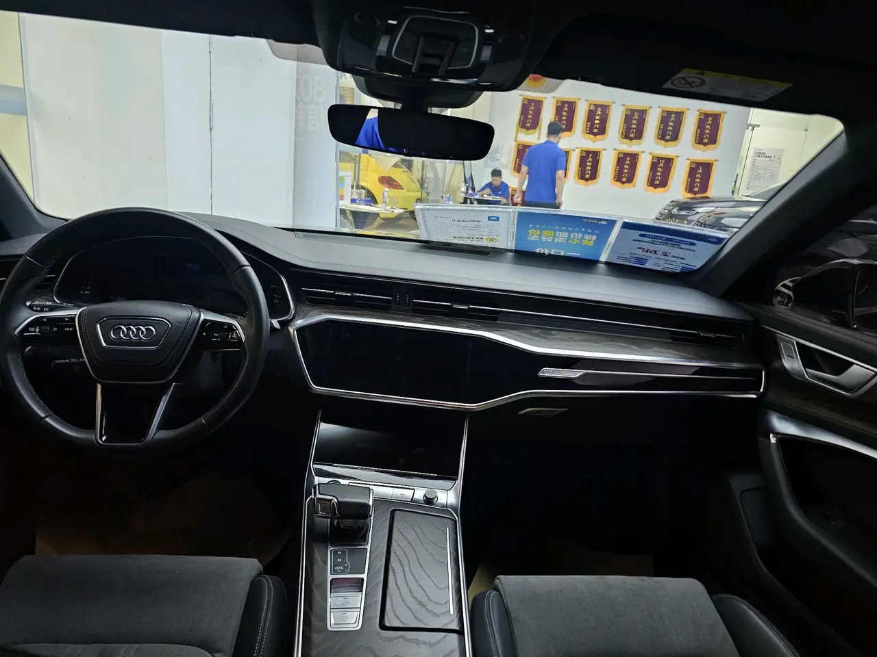 Audi 2024 A6L 2.0TFSI 40TFSI Deluxe Dynamic Automatic 3