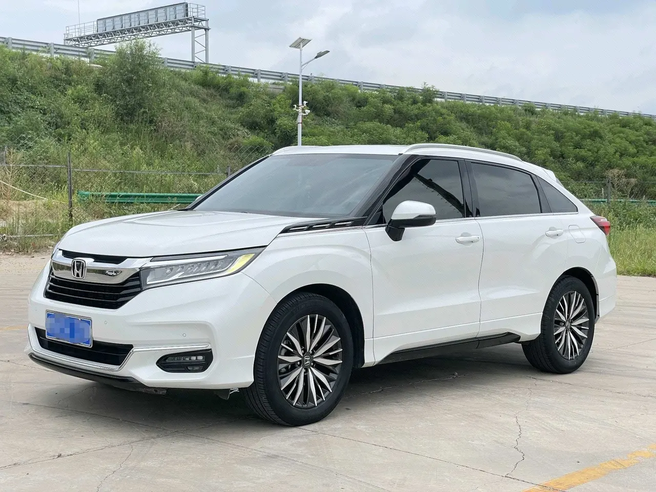 Open image lightbox: Honda 2020 Crown Road 2.0T 370TURBO Two-Drive Deluxe Automatic Gear