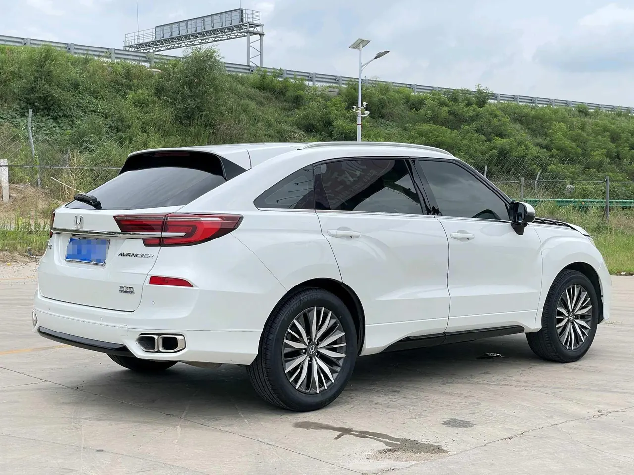 Honda 2020 Crown Road 2.0T 370TURBO Two-Drive Deluxe Automatic Gear 8