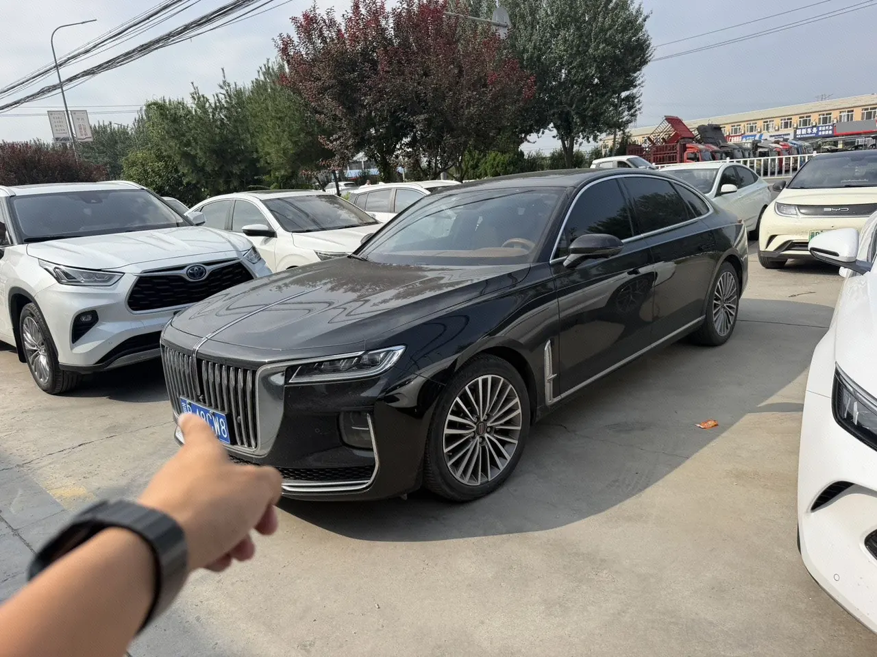 Open image lightbox: HongQi 2020 H9 48V 2.0T Zhilian Flag Edition Automatic Gear