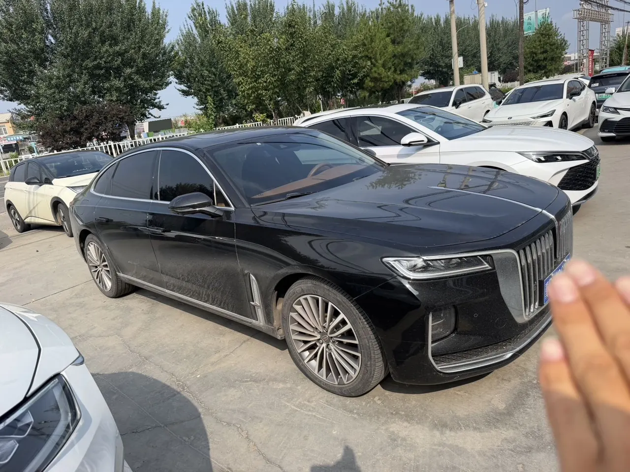 HongQi 2020 H9 48V 2.0T Zhilian Flag Edition Automatic Gear 2