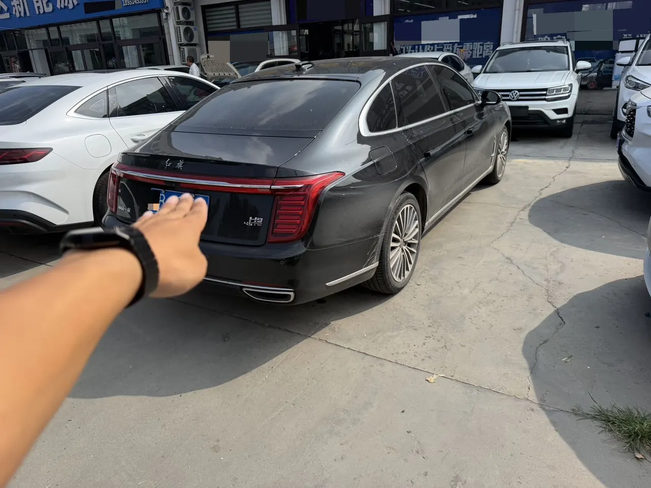 HongQi 2020 H9 48V 2.0T Zhilian Flag Edition Automatic Gear 3