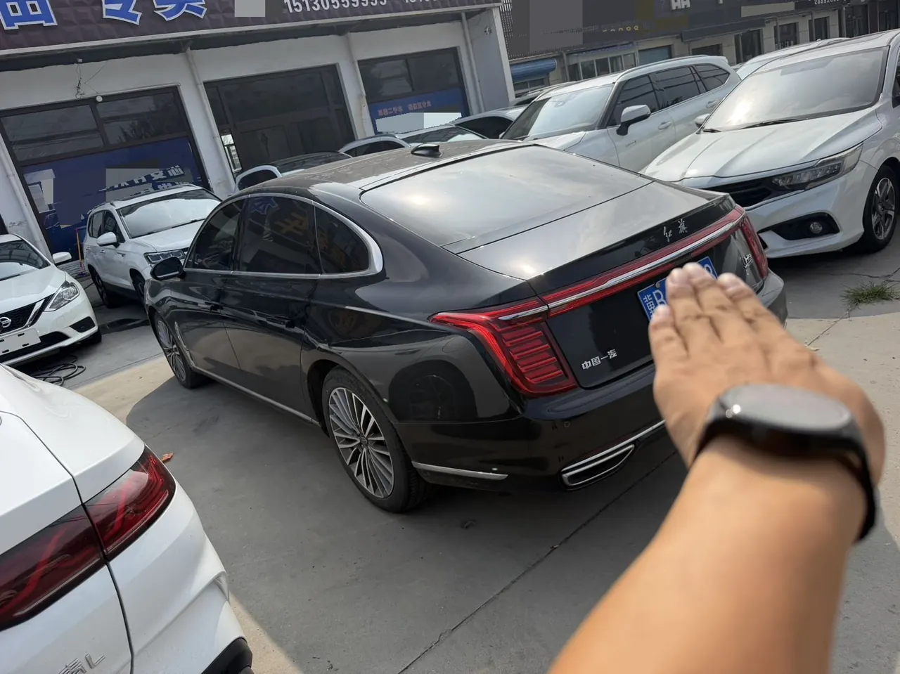 HongQi 2020 H9 48V 2.0T Zhilian Flag Edition Automatic Gear 4