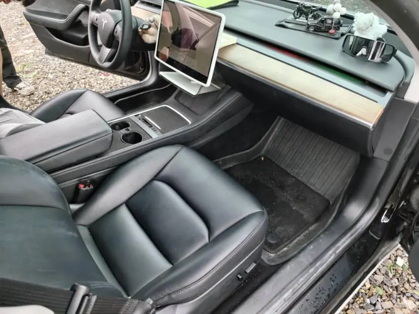 Tesla 2022 Model 3 Performance high-performance all-wheel drive automatic transmission 8