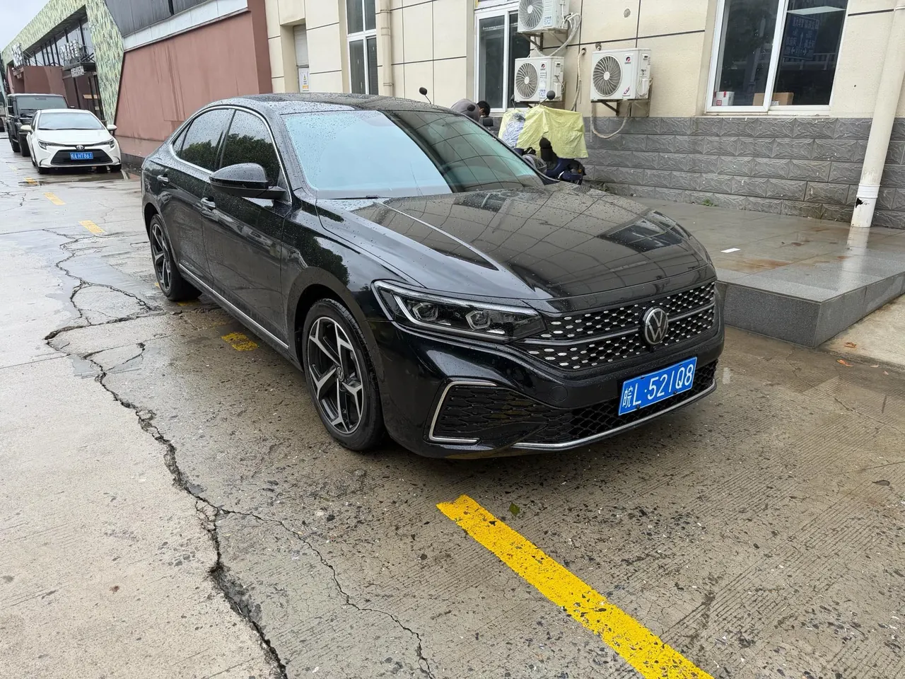 Volkswagen 2024 Passat 2.0TSI 380TSI Longyao Edition Automatic Gear 3