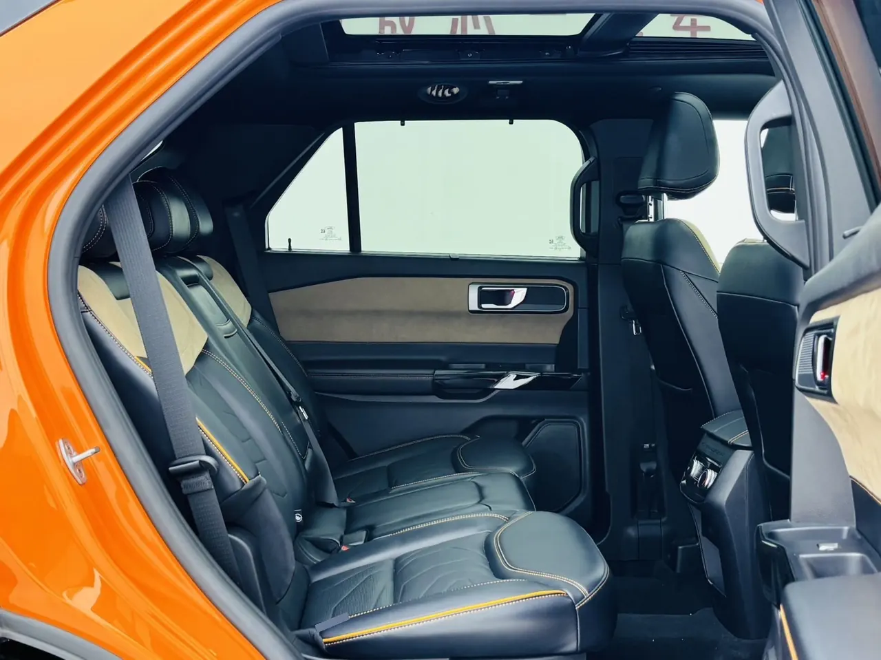 Ford 2024 Explorer 2.3T EcoBoost Kunlun Peak Edition 7-seat Automatic Gear 13