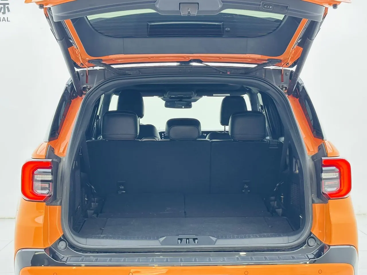 Ford 2024 Explorer 2.3T EcoBoost Kunlun Peak Edition 7-seat Automatic Gear 14