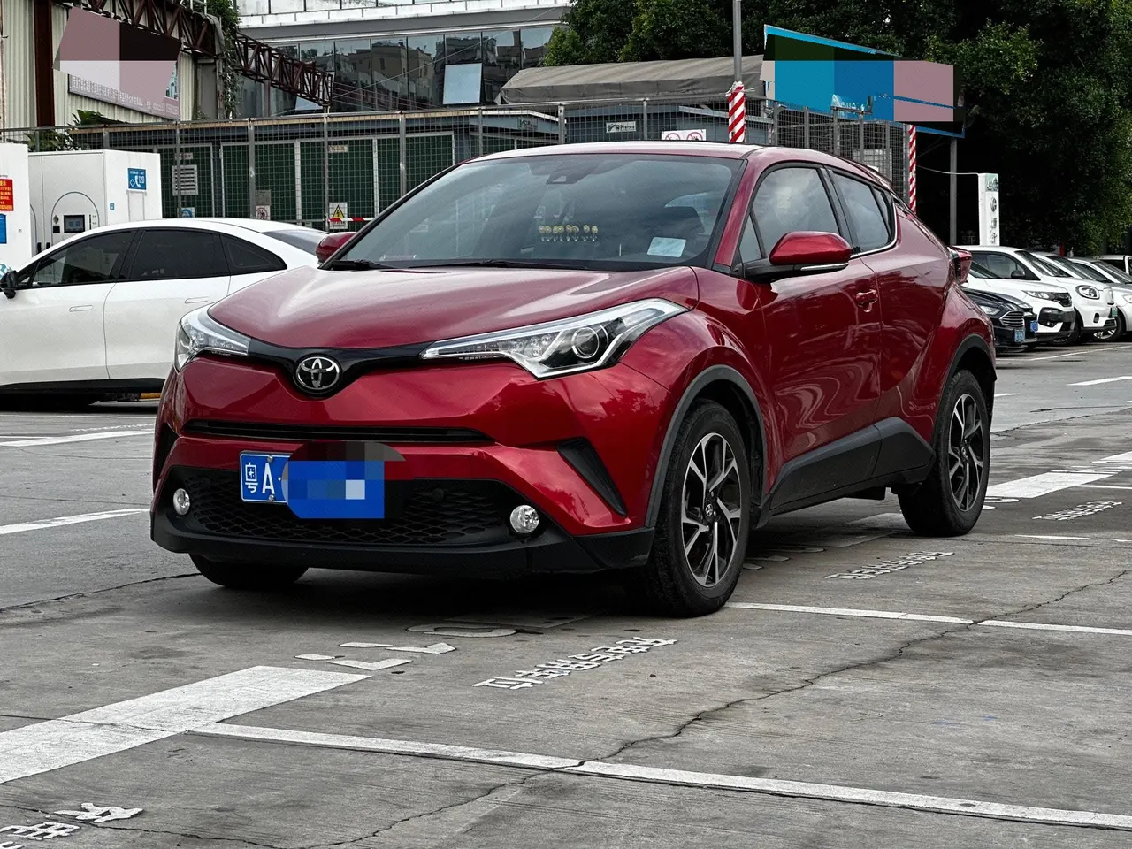 Open image lightbox: Toyota 2020 C- HR 2.0 stepless leading version of automatic gear