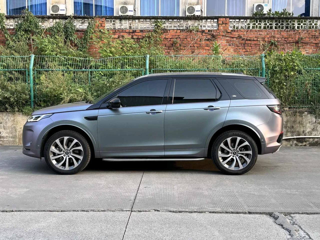Land Rover 2020 Discovery Sports Edition 48V 2.0T 249PS R-Dynamic SE Performance Technology Edition 7-seat Automatic Gear 3