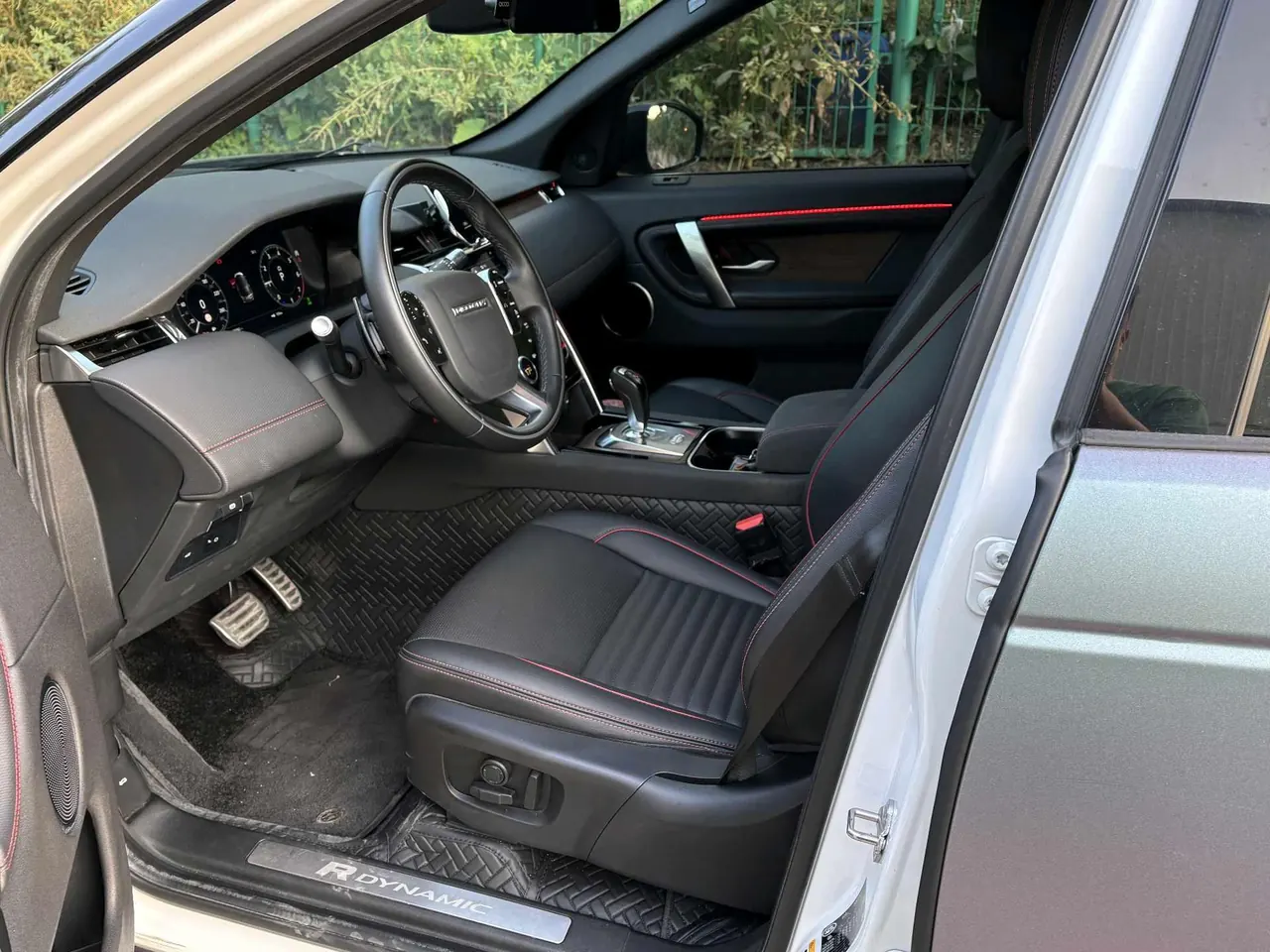 Land Rover 2020 Discovery Sports Edition 48V 2.0T 249PS R-Dynamic SE Performance Technology Edition 7-seat Automatic Gear 6
