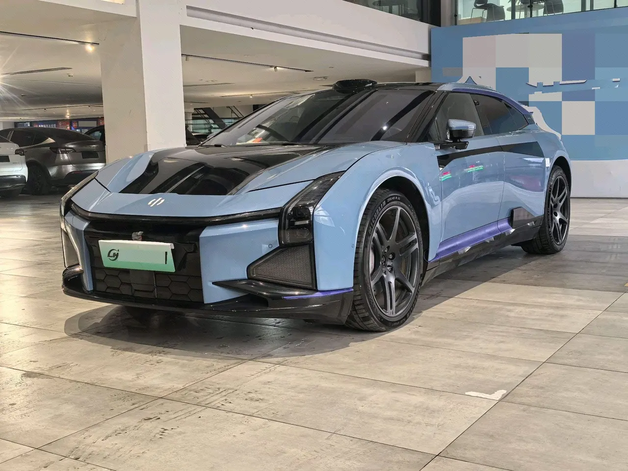 Open image lightbox: HiPhi 2023 HiPhi Z four-seater automatic gear