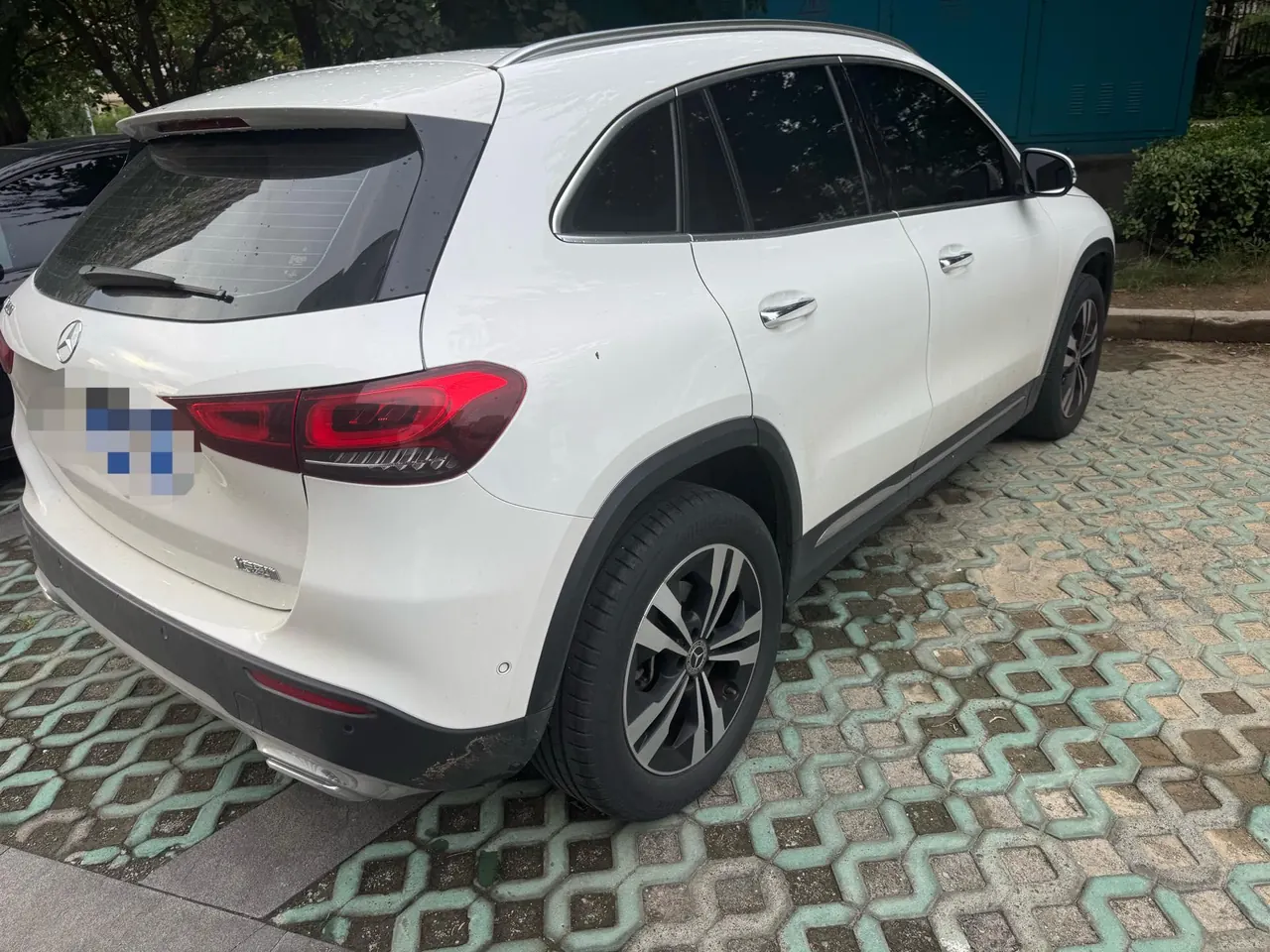 Mercedes Benz 2020 GLA 200 1.3T automatic gear 3