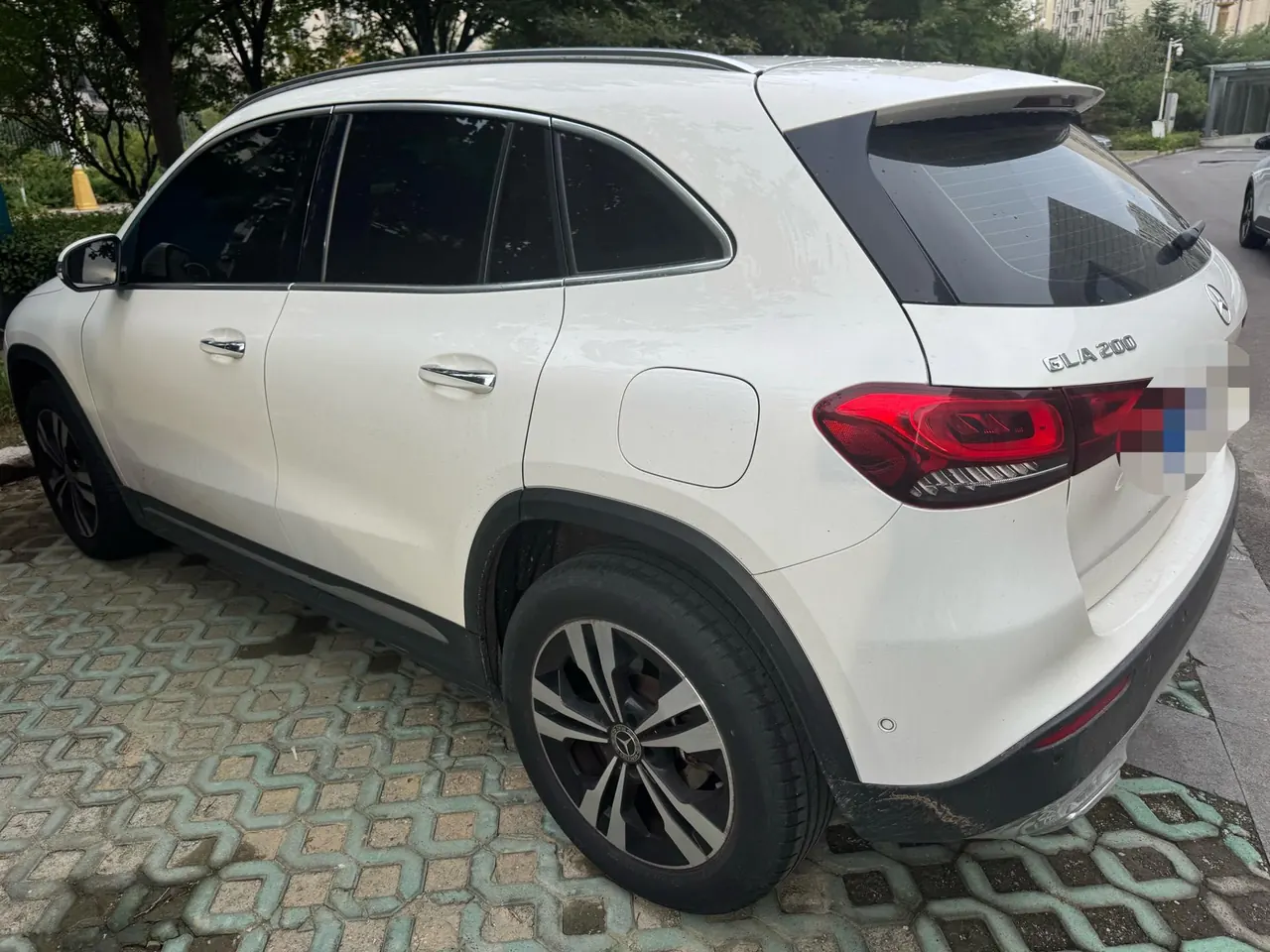 Mercedes Benz 2020 GLA 200 1.3T automatic gear 4