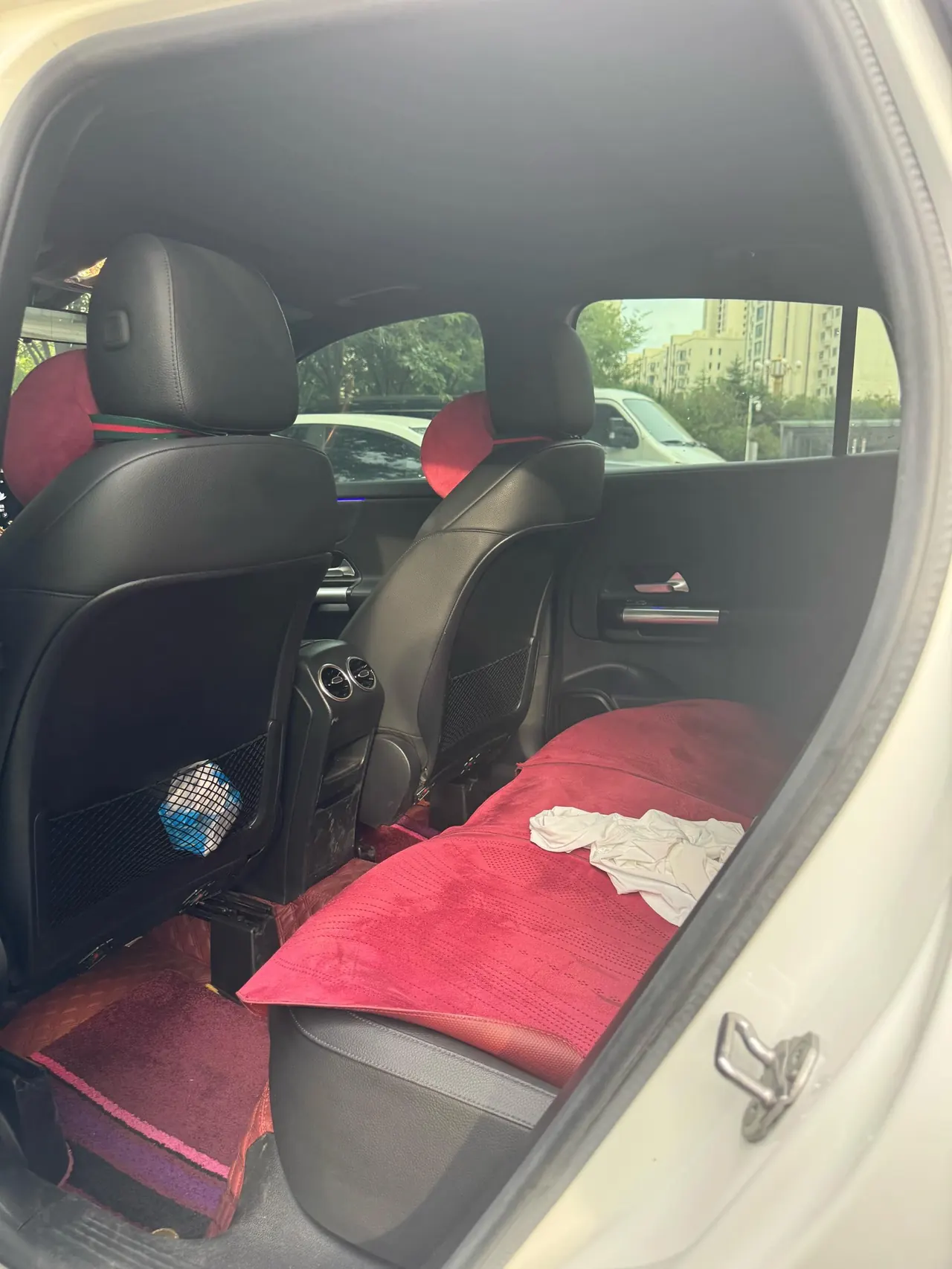 Mercedes Benz 2020 GLA 200 1.3T automatic gear 5