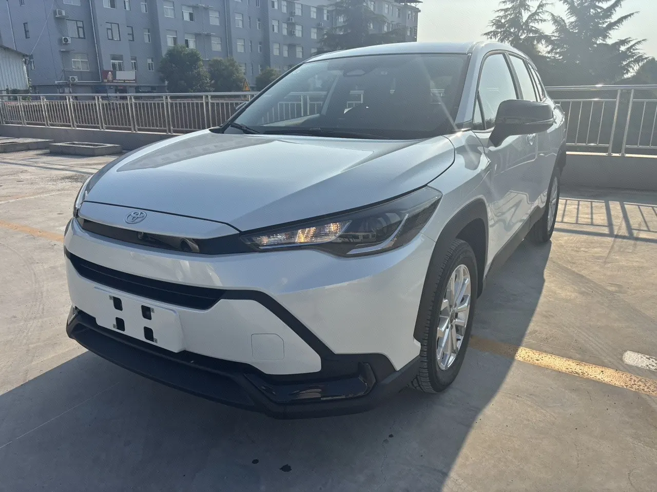 打开图片灯箱:Toyota 2026 Front Landa 2.0 Stepless Comfort PLUS Edition Automatic Gear