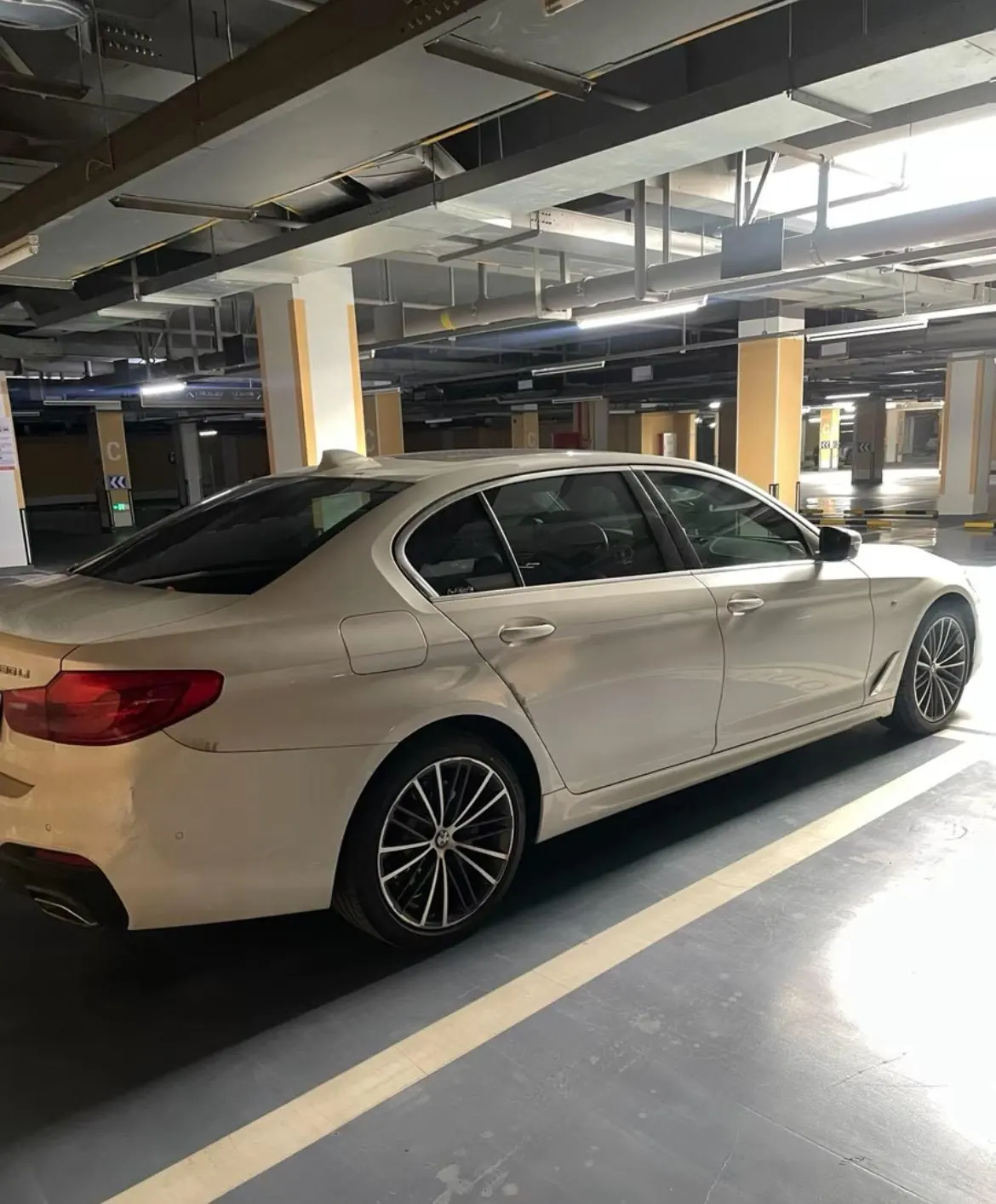 BMW 5 Series 2020 530Li 2.0T Leading M Sports Suit Automatic Gear 5