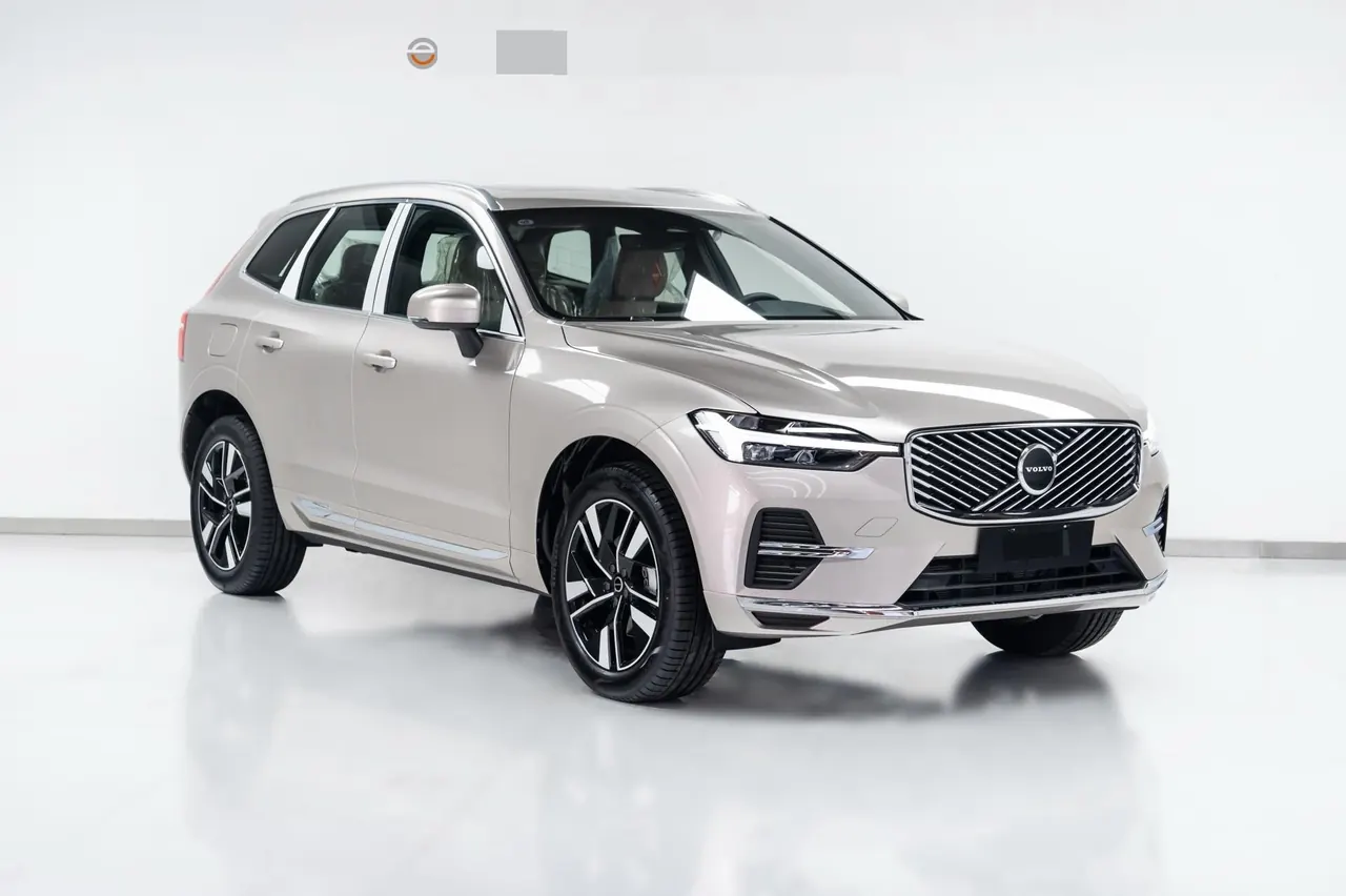 Volvo 2026 XC60 48V 2.0T B5 4WD Zhiya Deluxe Edition Automatic Gear 3