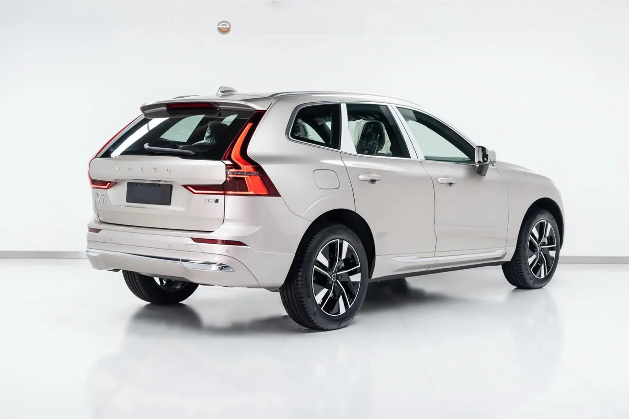 Volvo 2026 XC60 48V 2.0T B5 4WD Zhiya Deluxe Edition Automatic Gear 5