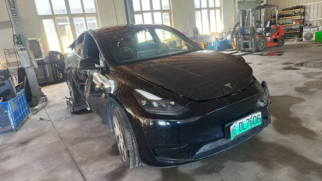 Tesla 2022 Model Y rear-wheel drive version automatic transmission 11
