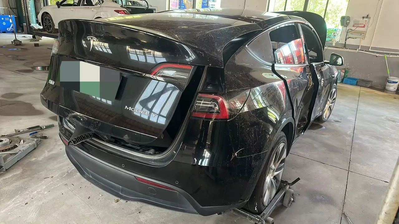 Tesla 2022 Model Y rear-wheel drive version automatic transmission 14