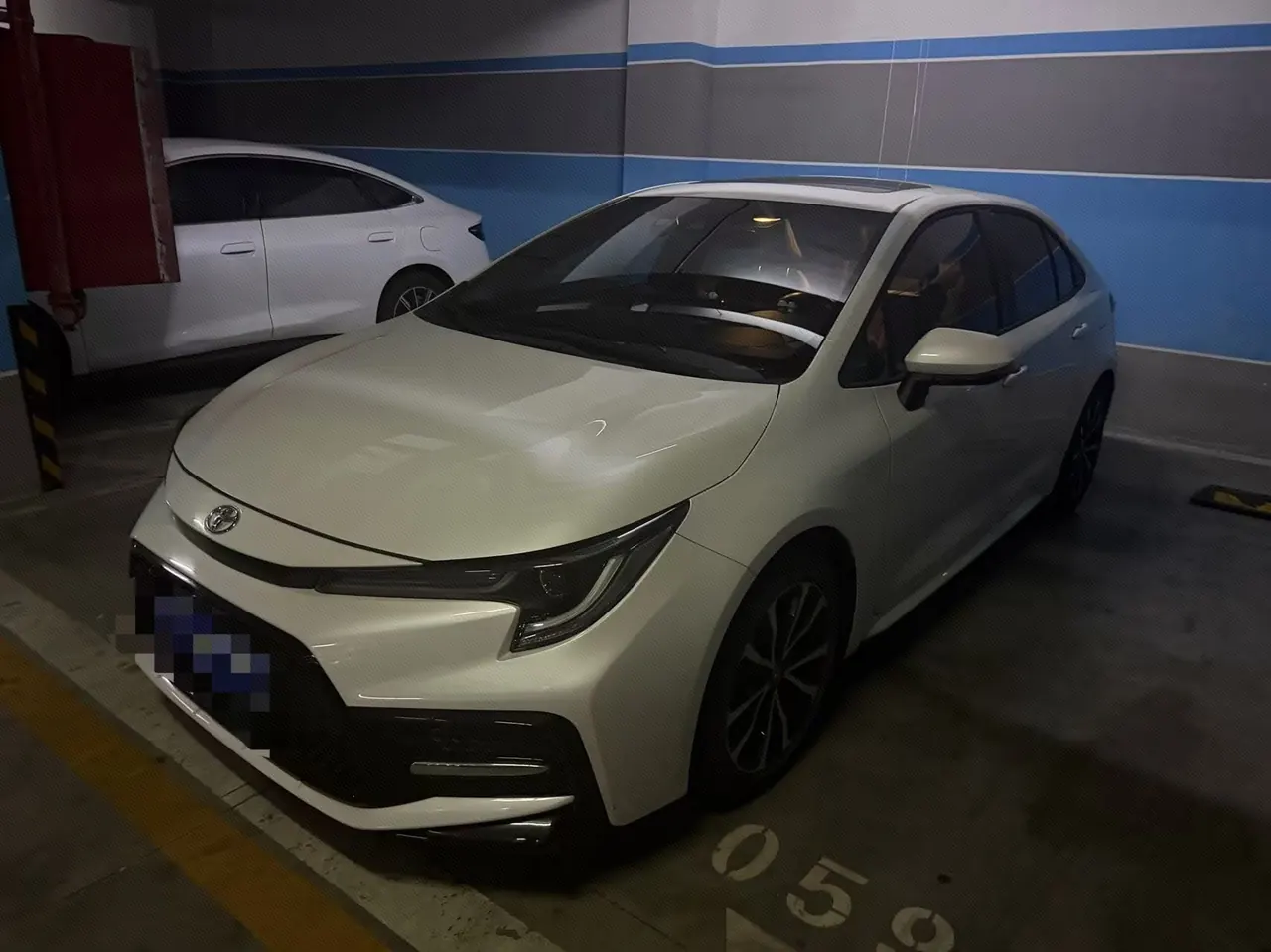 打开图片灯箱:Toyota 2022 Lei Ling 1.2T Stepless 185T Sports Edition Automatic Gear