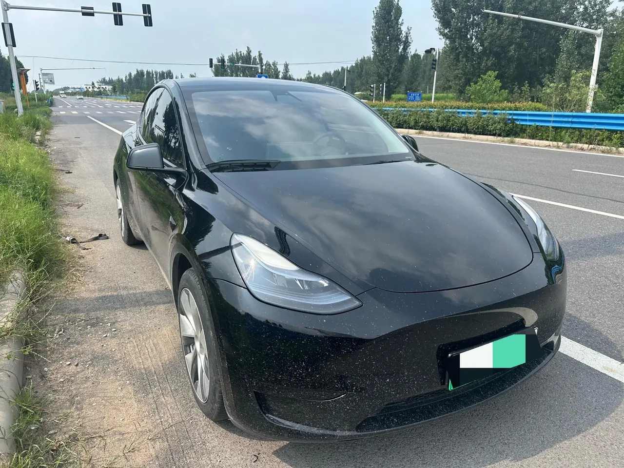 Tesla 2022 Model Y rear-wheel drive version (facelift) automatic gear 4