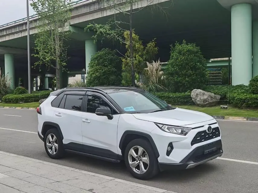 Toyota 2020 RAV4 Rongbo 2.0 Stepless Two-Drive Fashion Edition PLUS Automatic Gear 3