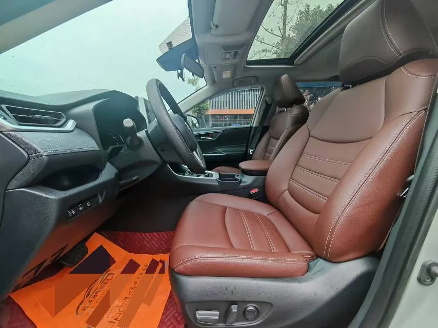 Toyota 2020 RAV4 Rongbo 2.0 Stepless Two-Drive Fashion Edition PLUS Automatic Gear 4