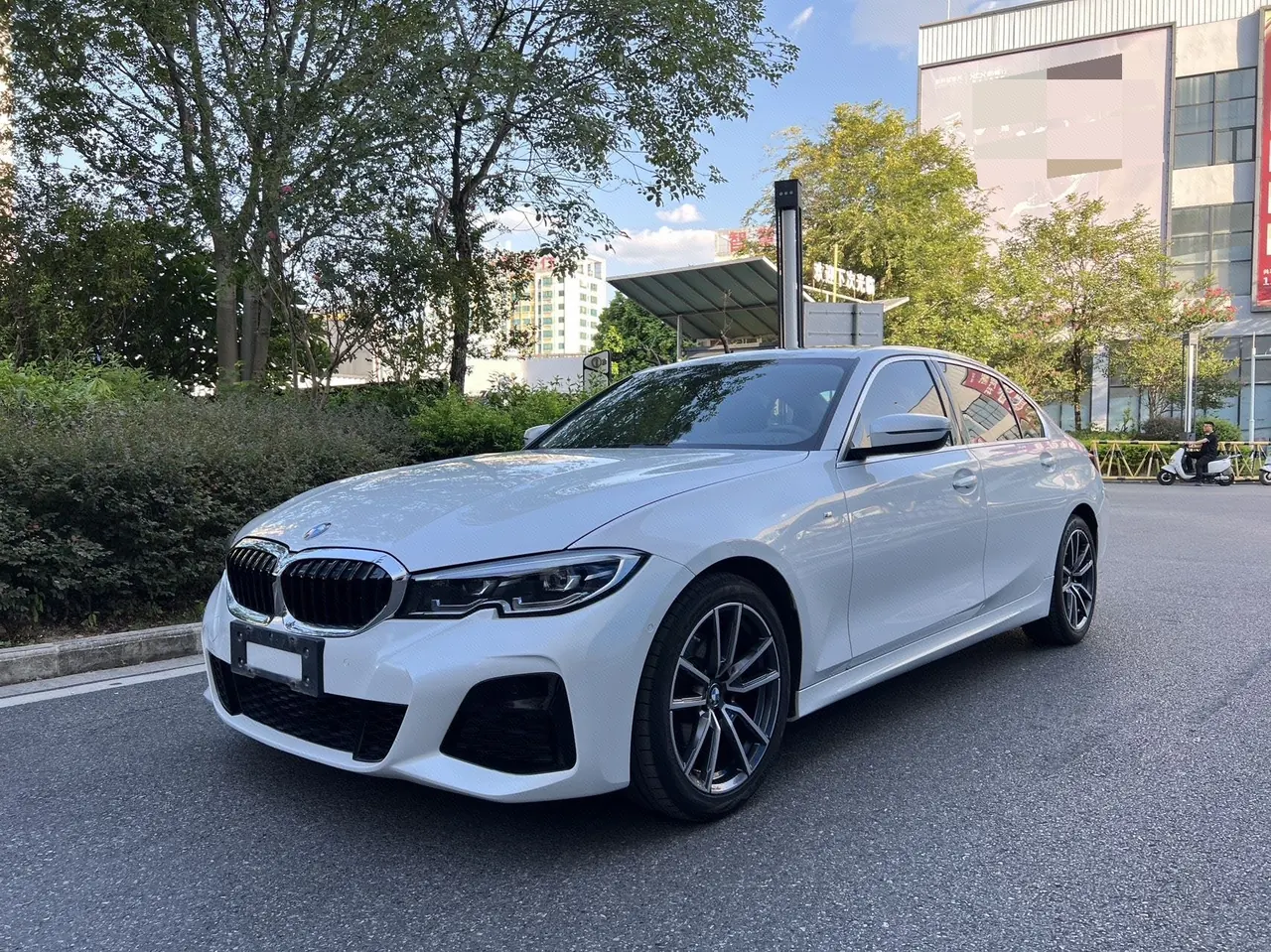 Open image lightbox: BMW 3 Series 2020 320Li 2.0T M Sports Suit Automatic Gear