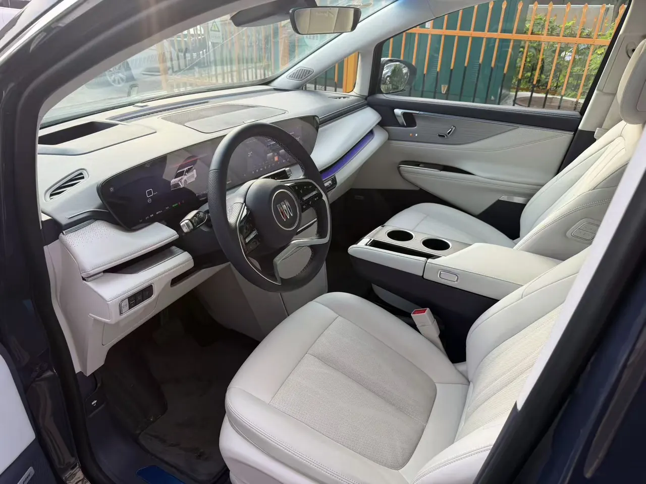 Buick 2026 GL8 Lu Zun PHEV 1.5T Luxury Edition Automatic Gear 9