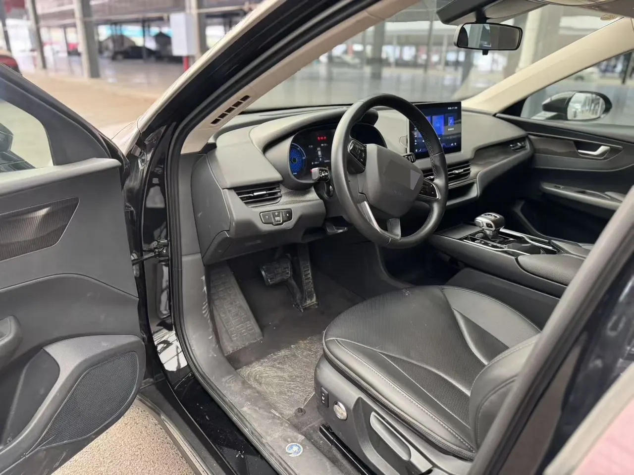 HongQi 2022 E-QM 5 431km Charging Enjoy Edition Automatic Gear 4