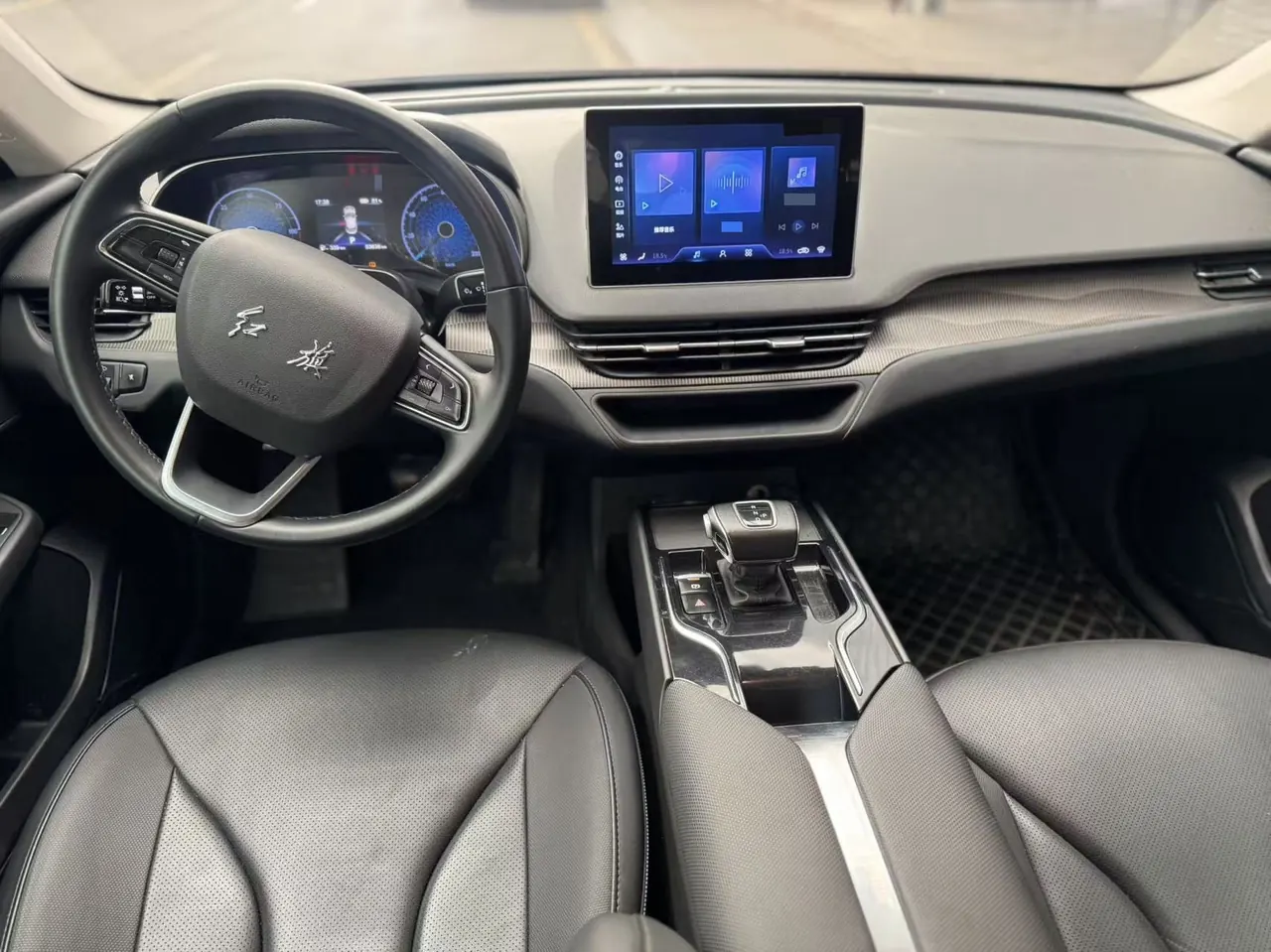 HongQi 2022 E-QM 5 431km Charging Enjoy Edition Automatic Gear 6