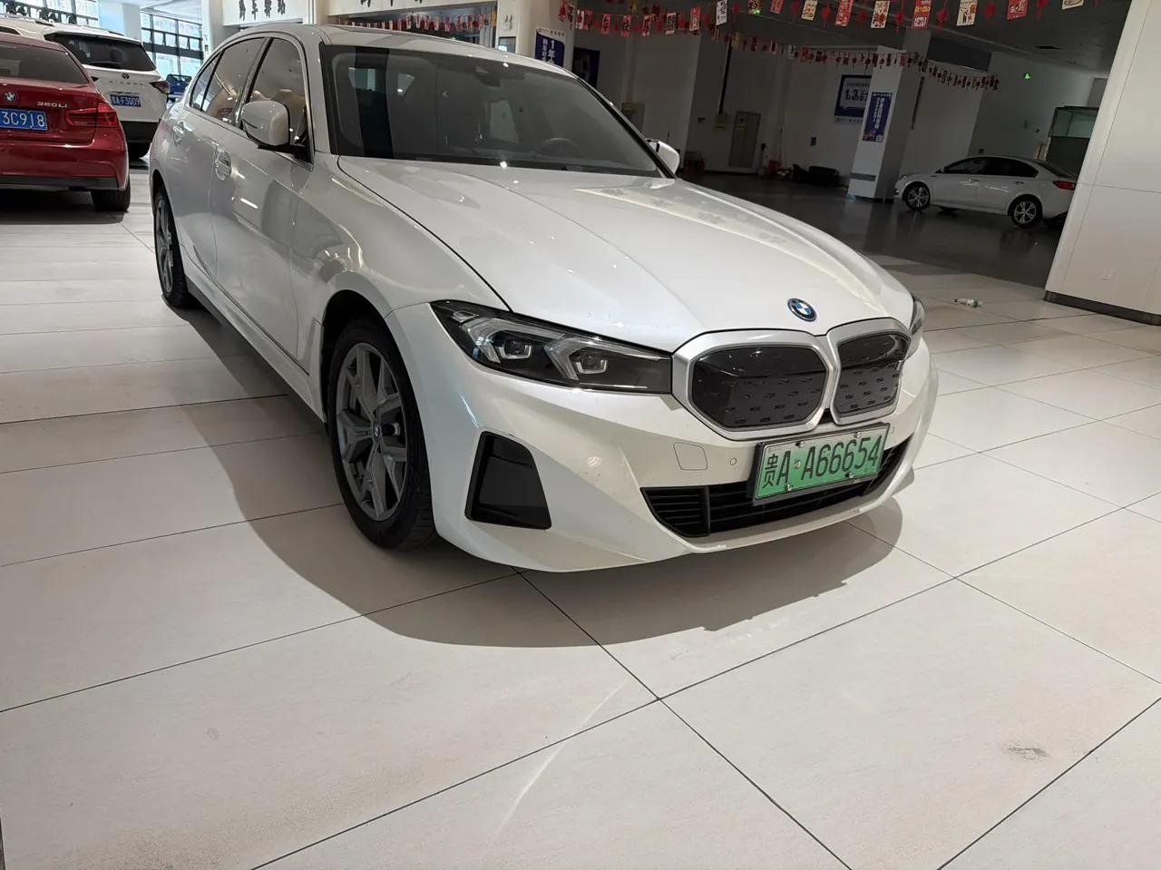 BMW 2022 i3 eDrive 35L automatic gear 3