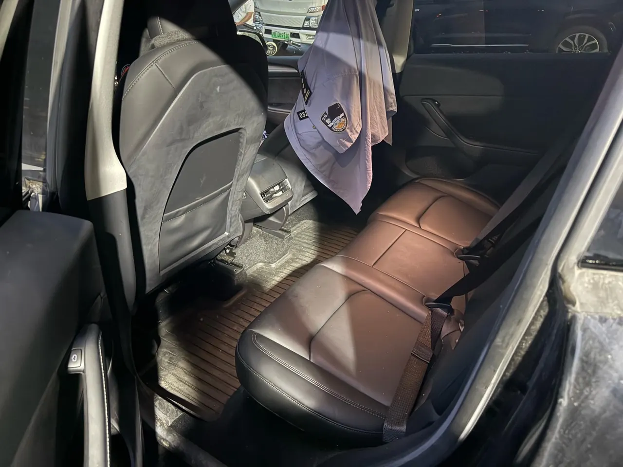 Tesla 2022 Model Y rear-wheel drive version (facelift) automatic gear 3