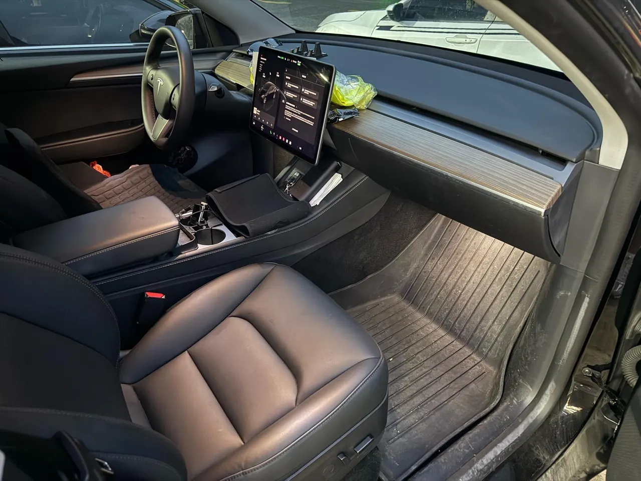 Tesla 2022 Model Y rear-wheel drive version (facelift) automatic gear 5