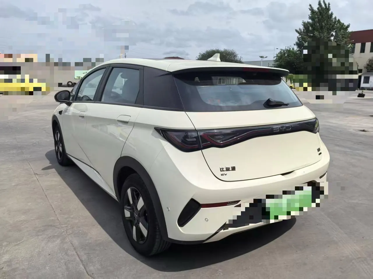 BYD 2025 Dolphin Smart Driving 410km Fashion Automatic Gear 6