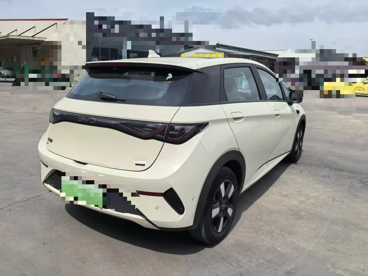 BYD 2025 Dolphin Smart Driving 410km Fashion Automatic Gear 8